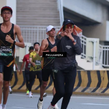 Runner Photo 6236271