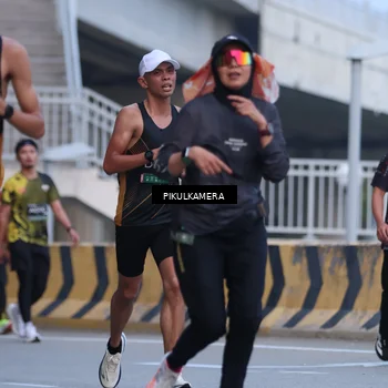 Runner Photo 6236304