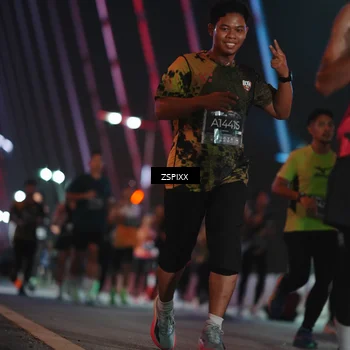 Runner Photo 6236311