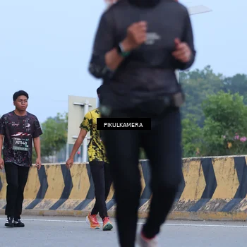 Runner Photo 6236328