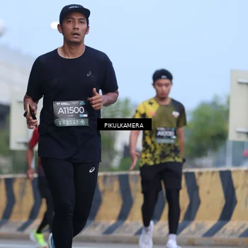 Runner Photo 6236340