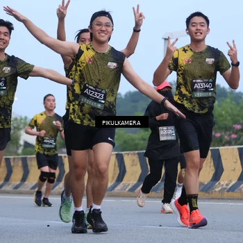 Runner Photo 6236418