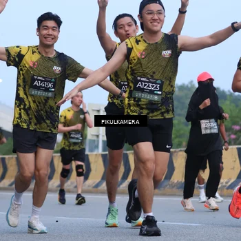 Runner Photo 6236430