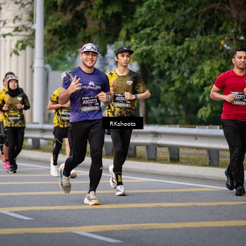 Runner Photo 6236457