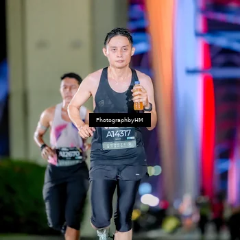 Runner Photo 6236460