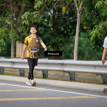 Runner Photo 6236471