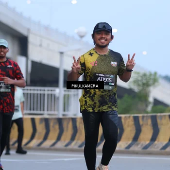 Runner Photo 6236478