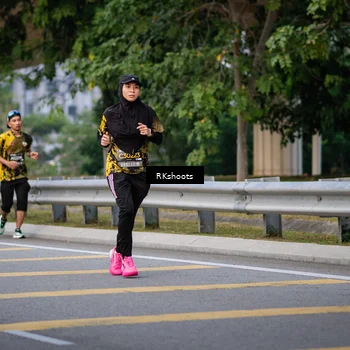 Runner Photo 6236525