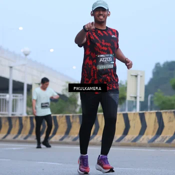 Runner Photo 6236528