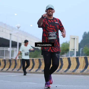 Runner Photo 6236530