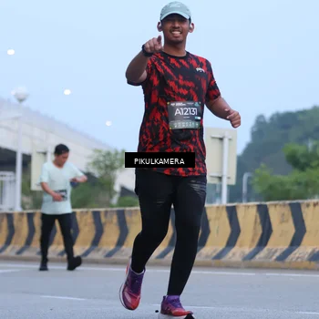 Runner Photo 6236541