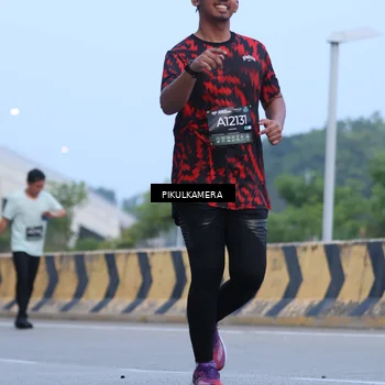 Runner Photo 6236544