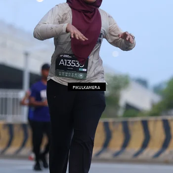 Runner Photo 6236672