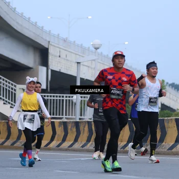 Runner Photo 6236694