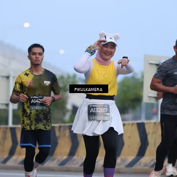Runner Photo 6236732