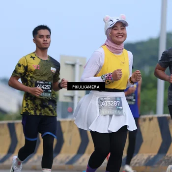 Runner Photo 6236779
