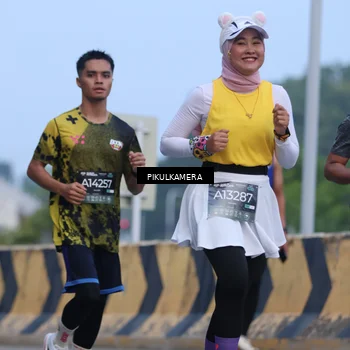 Runner Photo 6236794