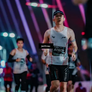 Runner Photo 6236805