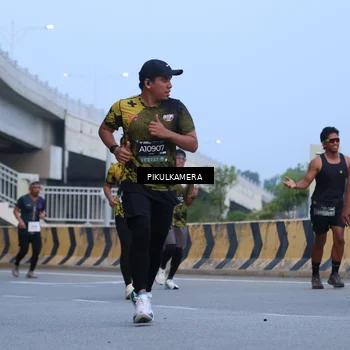 Runner Photo 6236822