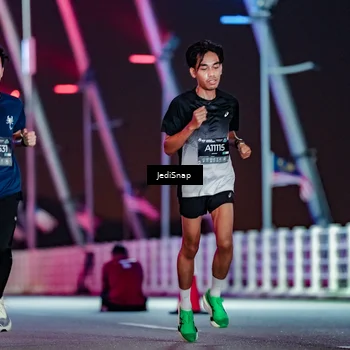 Runner Photo 6236847