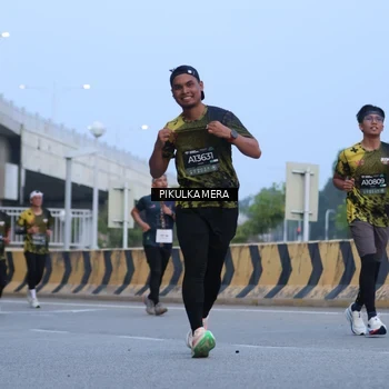 Runner Photo 6236889
