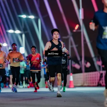 Runner Photo 6236895