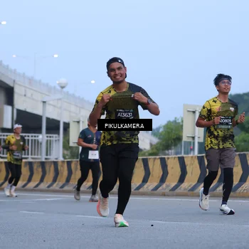 Runner Photo 6236896