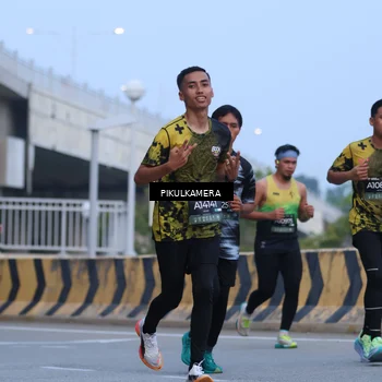 Runner Photo 6236924