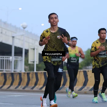 Runner Photo 6236925