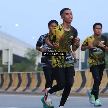 Runner Photo 6236940