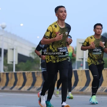 Runner Photo 6236943