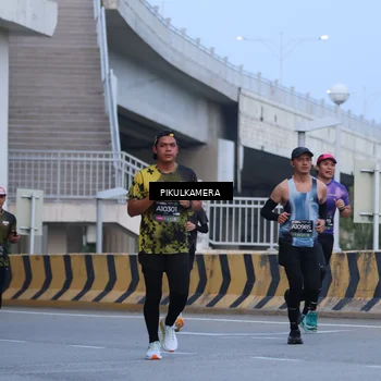 Runner Photo 6236974