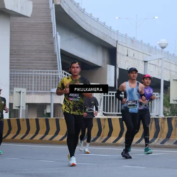 Runner Photo 6236978