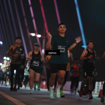 Runner Photo 6237002