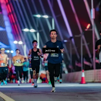 Runner Photo 6237008