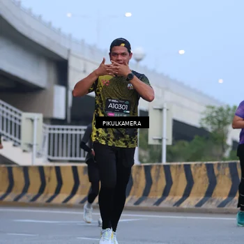 Runner Photo 6237018