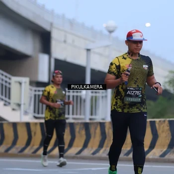 Runner Photo 6237033