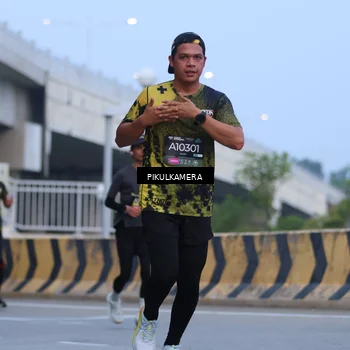 Runner Photo 6237041