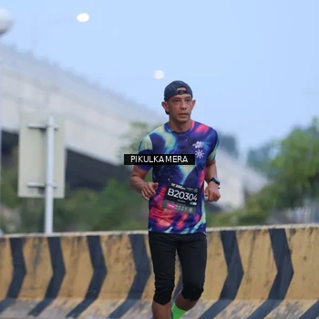 Runner Photo 6237076