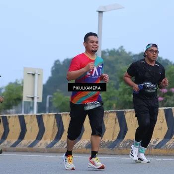 Runner Photo 6237105