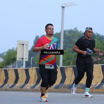 Runner Photo 6237110