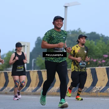 Runner Photo 6237137