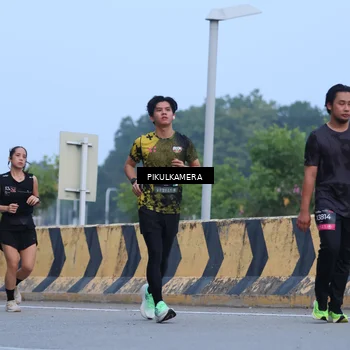 Runner Photo 6237171