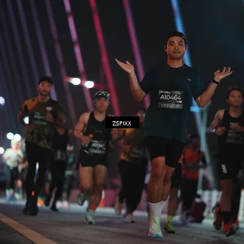 Runner Photo 6237190