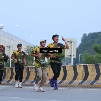 Runner Photo 6237215