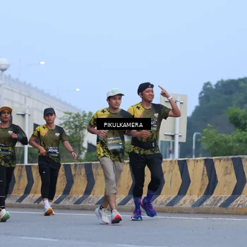 Runner Photo 6237256