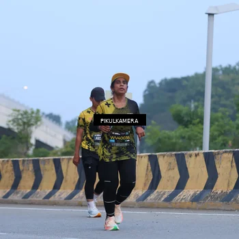 Runner Photo 6237285