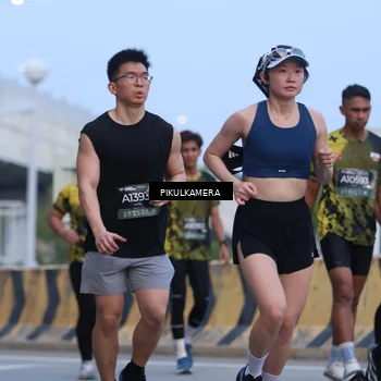 Runner Photo 6237399