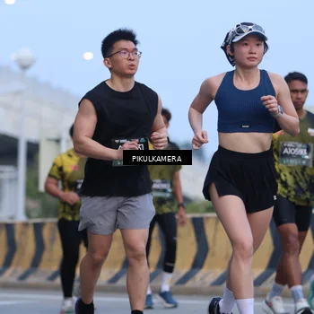 Runner Photo 6237400