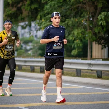 Runner Photo 6237450